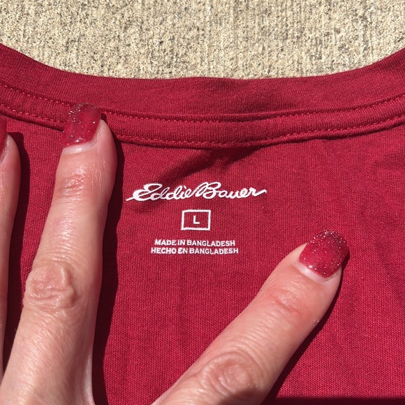 BNWOT Eddie Bauer V-neck T-shirt - Picture 2 of 10
